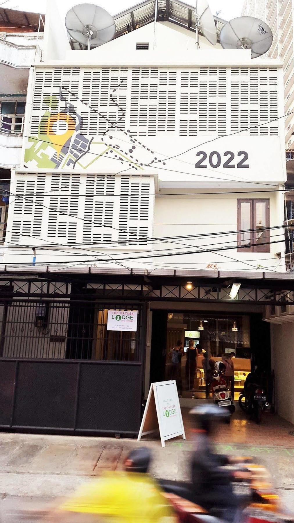 Spot On 91821 The Packer Lodge จาการ์ตา ภายนอก รูปภาพ